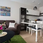 Baron's Town Hall Apartment